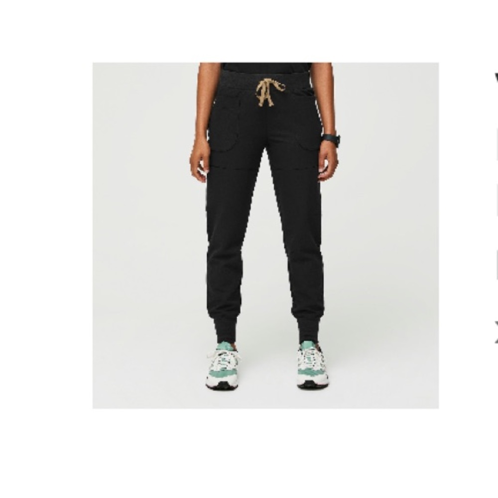 Figs Women's Black Nepal - Petite Slim Jogger Scrub Pants